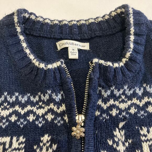 Croft & Barrow Fair Isle Embroidered Snowflakes Winter Sweater Cardigan Sz Med - Picture 6 of 9
